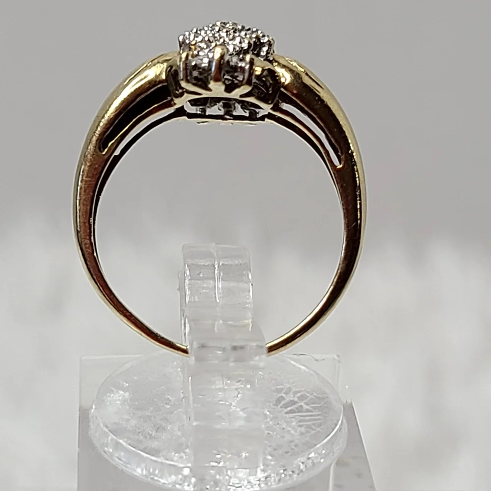 10K Solid GOLD GENUINE DIAMOND Cluster Ring